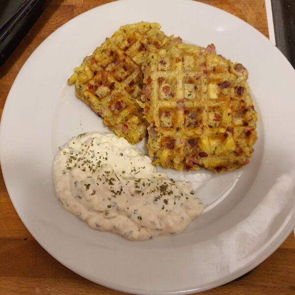 Glutenfreie Kartoffel-Waffeln Mit Sauerrahm-Dip - Olivers Glutenfreie Welt